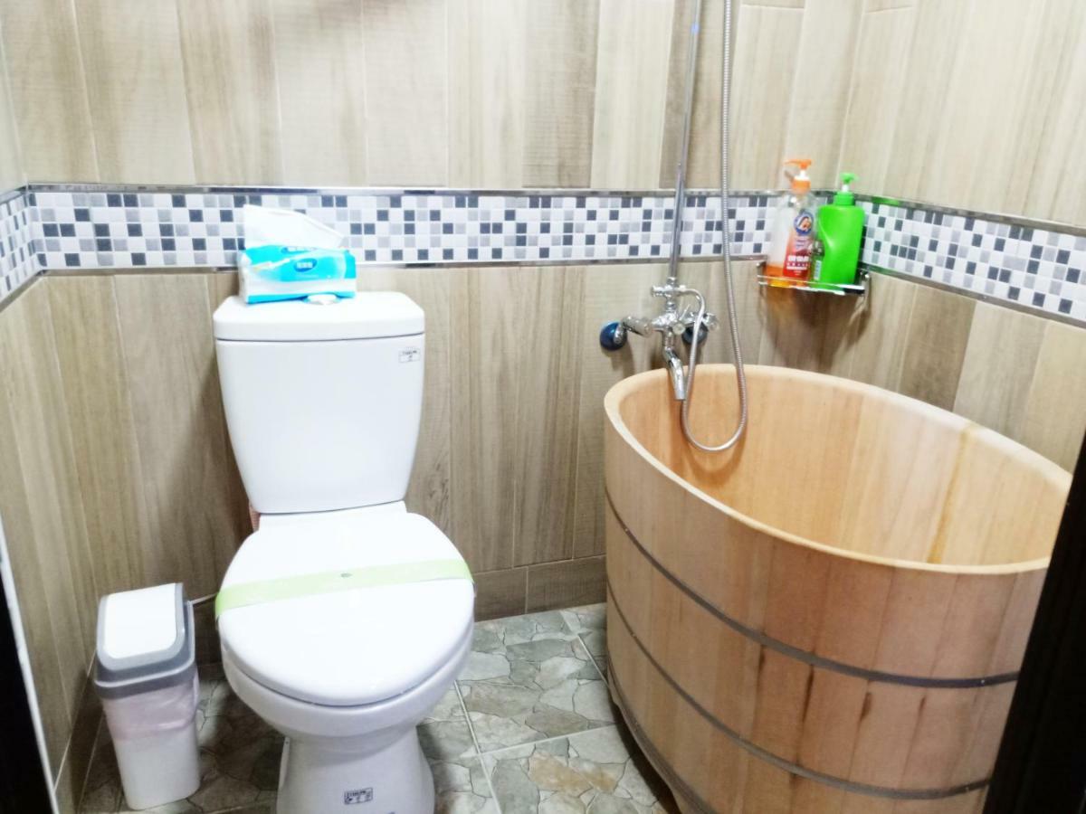 Woju Homestay Tainan Esterno foto