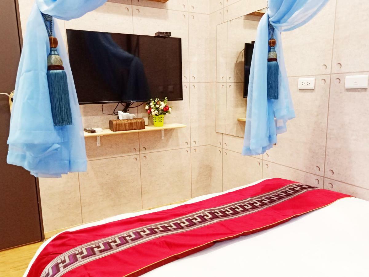 Woju Homestay Tainan Esterno foto