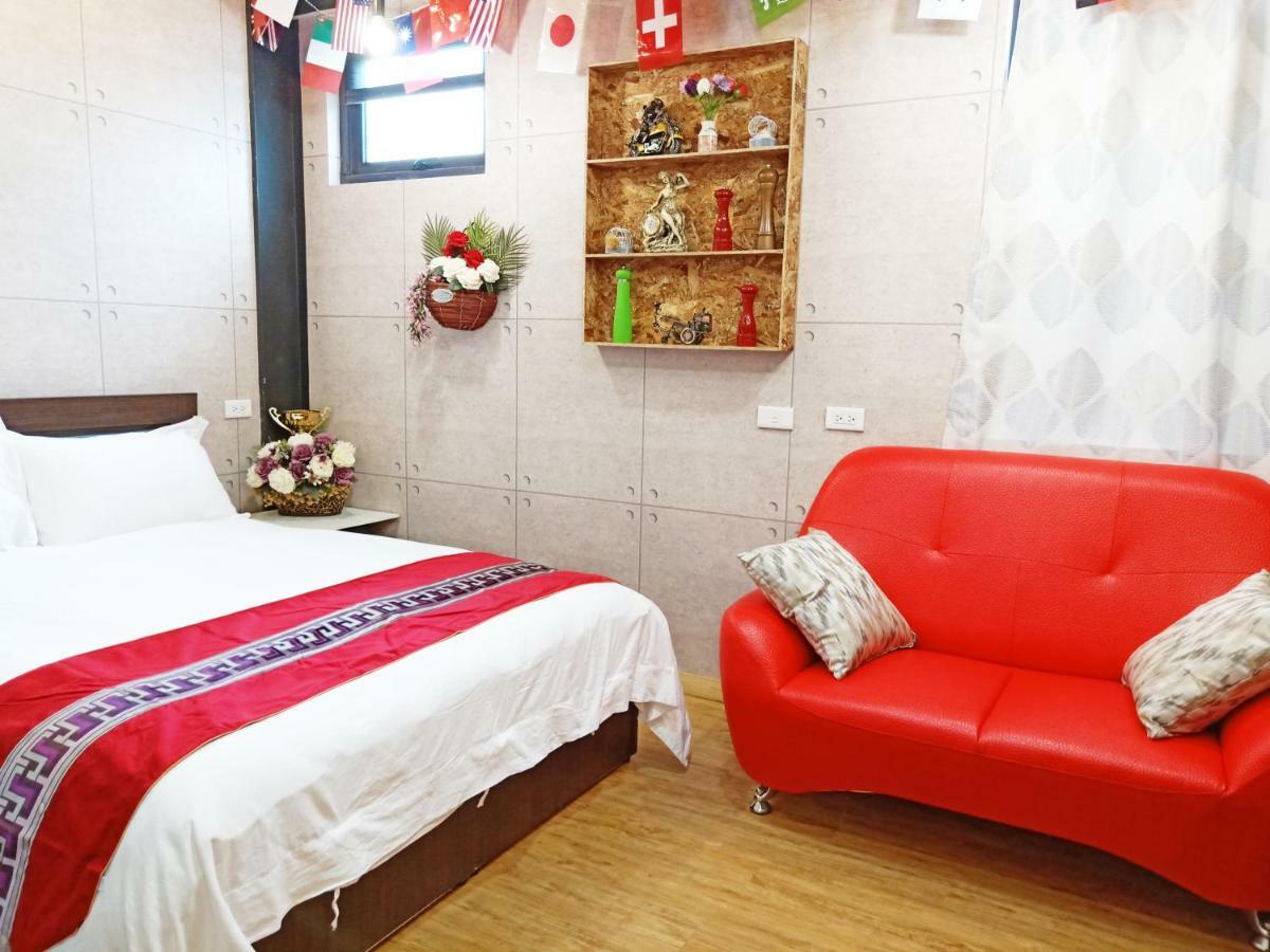 Woju Homestay Tainan Esterno foto