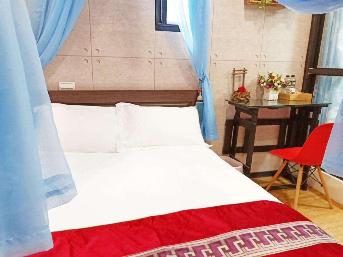 Woju Homestay Tainan Esterno foto