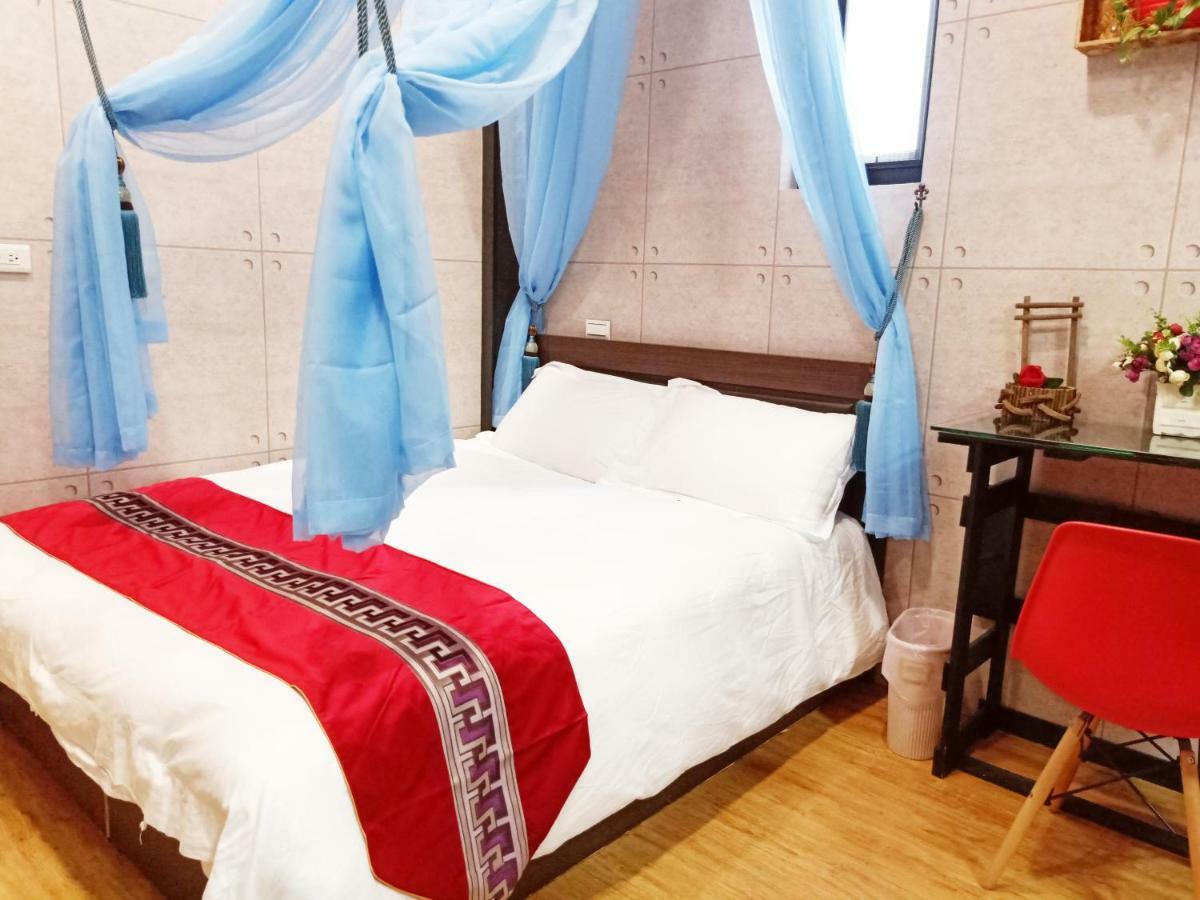 Woju Homestay Tainan Esterno foto