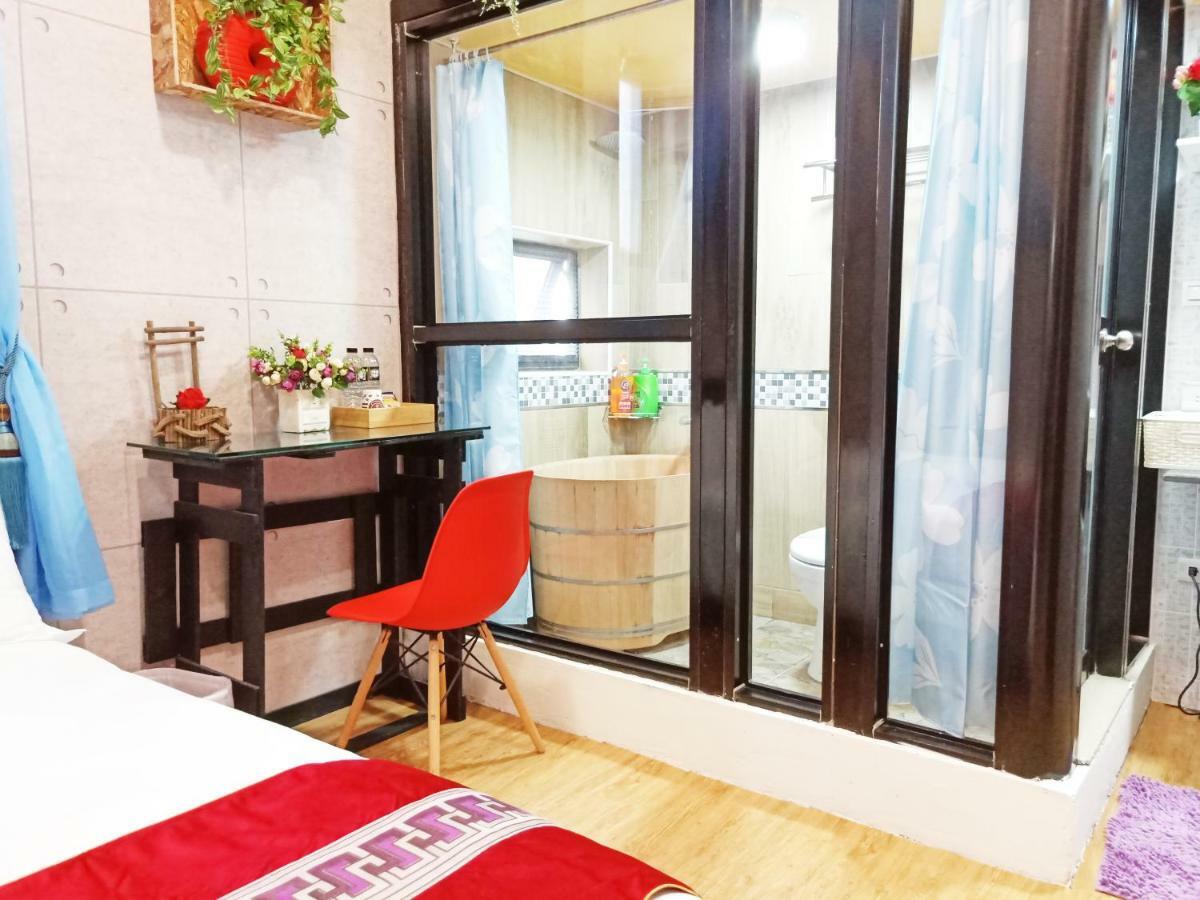 Woju Homestay Tainan Esterno foto